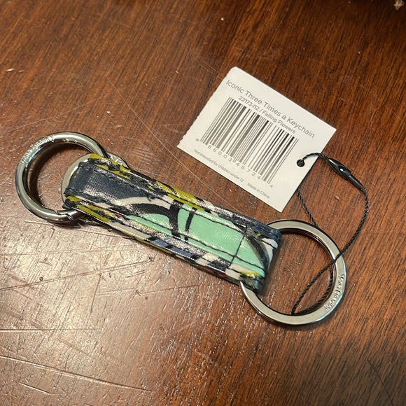 Vera Bradley Falling Flowers Little Crossbody Bag and Matching Keychain Set - Picture 9 of 10